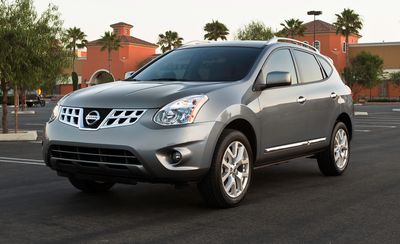 Автостекла Nissan Rogue I c установкой в Москве